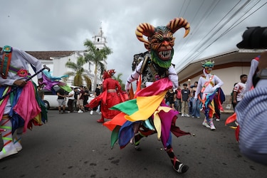 Alfombras, incienso y danzas: así se vive el Corpus Christi