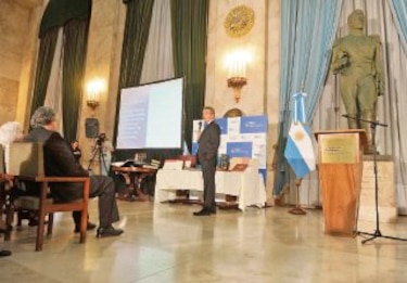 Hallan actas de la dictadura
