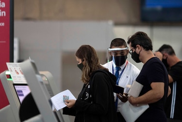 Brasil elimina prueba negativa para viajeros vacunados