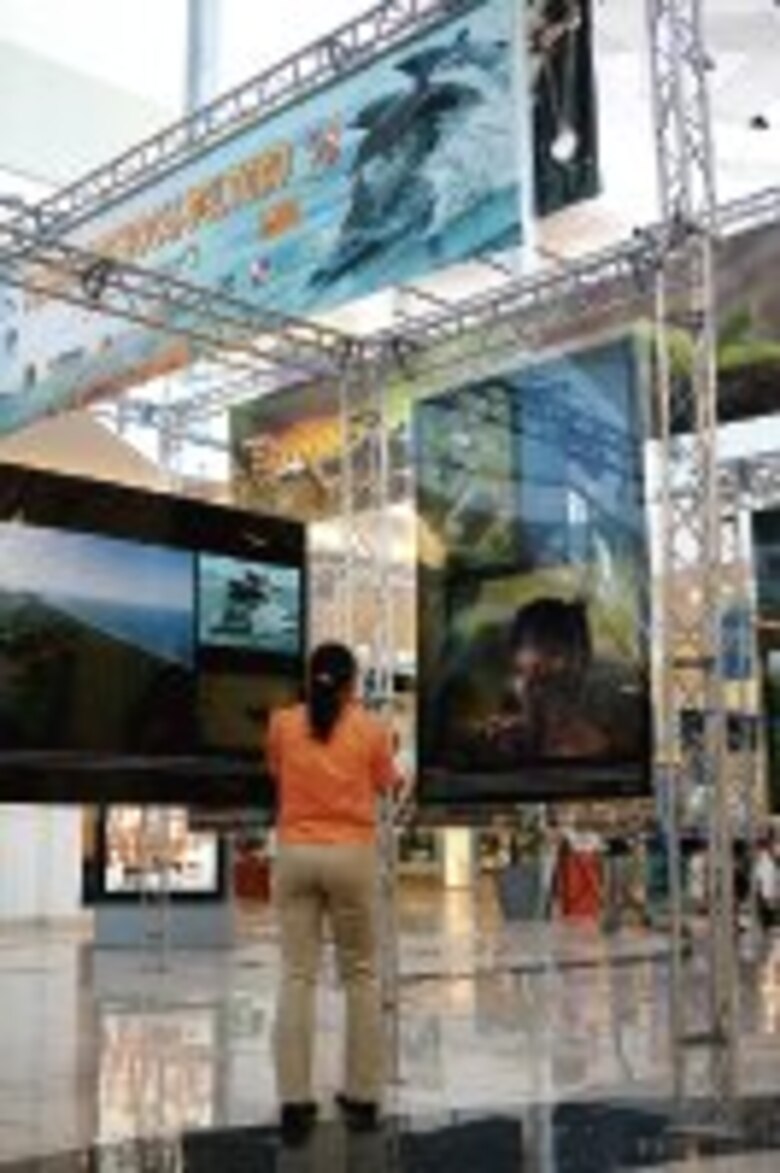 Centros comerciales invierten más