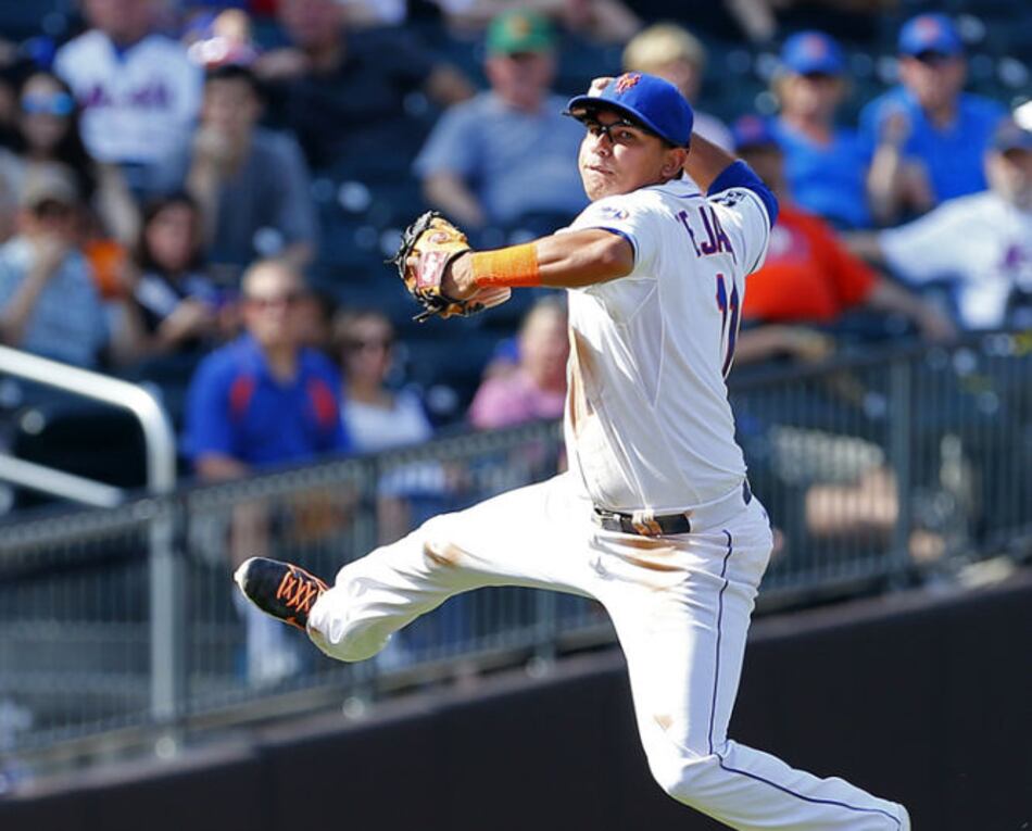 Rubén Tejada evita arbitraje y firma por 1.88 millón de dólares