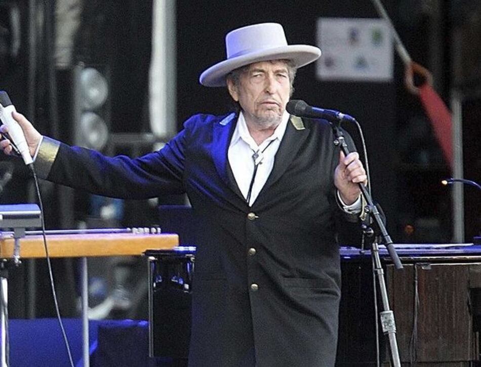 Bob Dylan recibe su premio Nobel de Literatura en Estocolmo