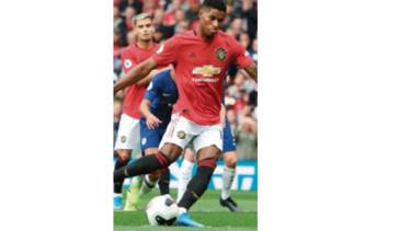 Man U golea al Chelsea en debut