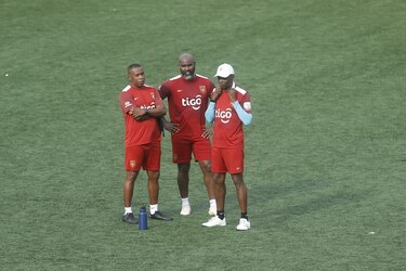 Dely Valdés confía en Rafa Mosquera y Gustavo Herrera como referentes de la Sub-20