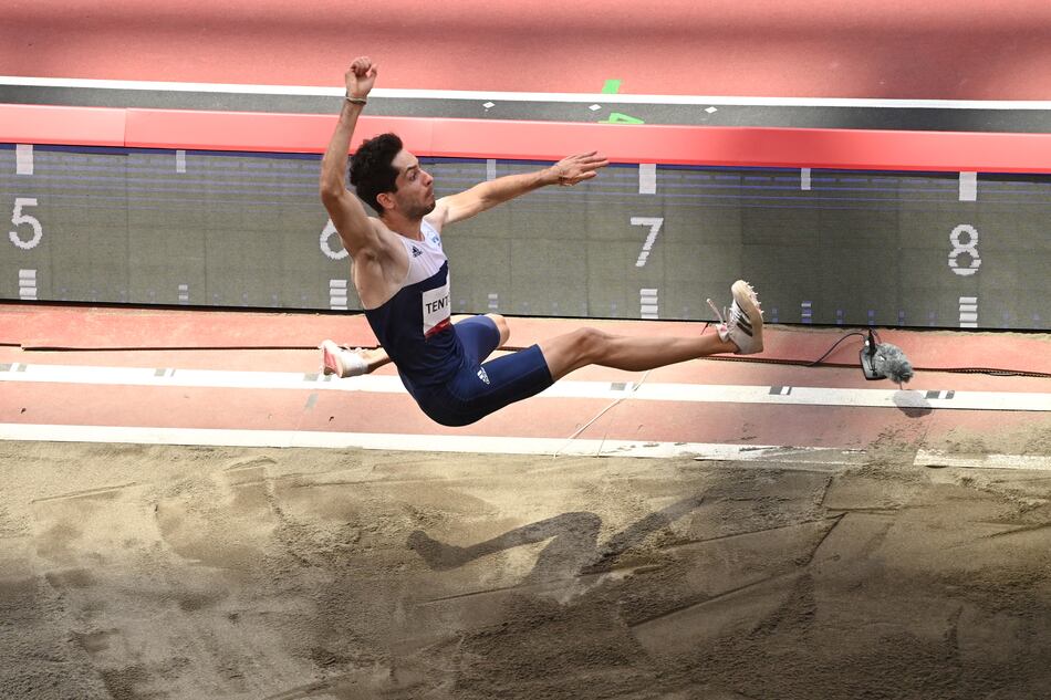 Tentoglou gana oro olímpico en salto largo; plata y bronce para los cubanos