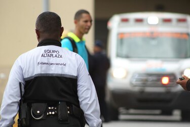 Explota la cocina del restaurante KFC en AltaPlaza Mall de Condado del Rey; 10 personas quemadas