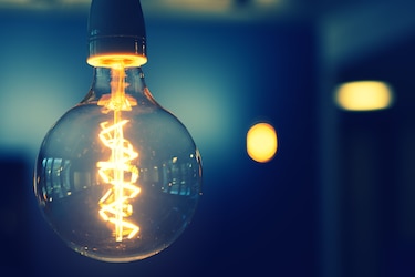 La comercialización eléctrica: una buena idea… pero no esperemos milagros