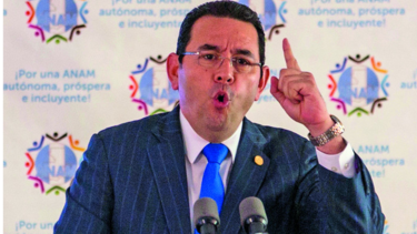 Comisión de Congreso aplaza informe sobre fueros de presidente de Guatemala