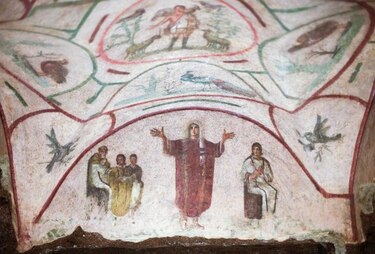 Vaticano revela frescos restaurados en catacumba