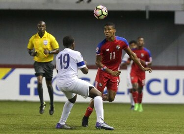 Panamá vence 1-0 a Curazao