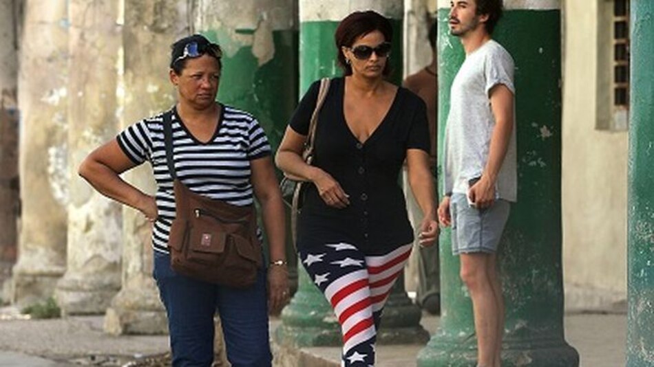 Cuba abrirá 35 zonas wifi y bajará tarifa de Internet