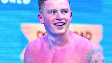 Caen tres récords en mundial de natación