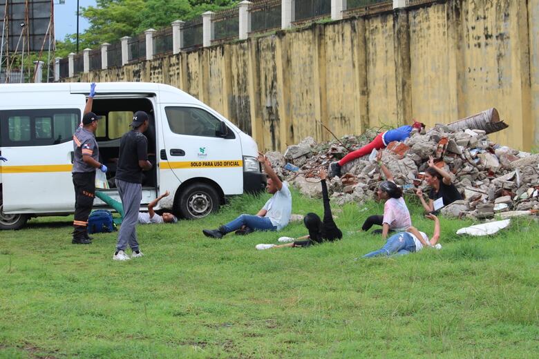 Tercer día de simulacro: continúan los ejercicios de rescate