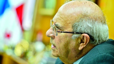 Rector García de Paredes se niega a dar entrevista a equipo de La Prensa