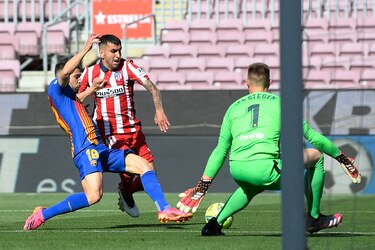 Atlético de Madrid empata 0-0 con el Barcelona y sigue líder