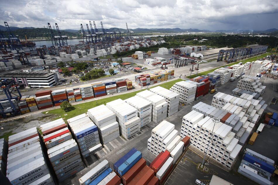 Burocracia y discrecionalidad restan competitividad al sector logístico