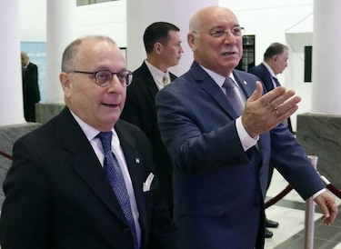 Paraguay y Argentina llaman a restablecer democracia en Venezuela