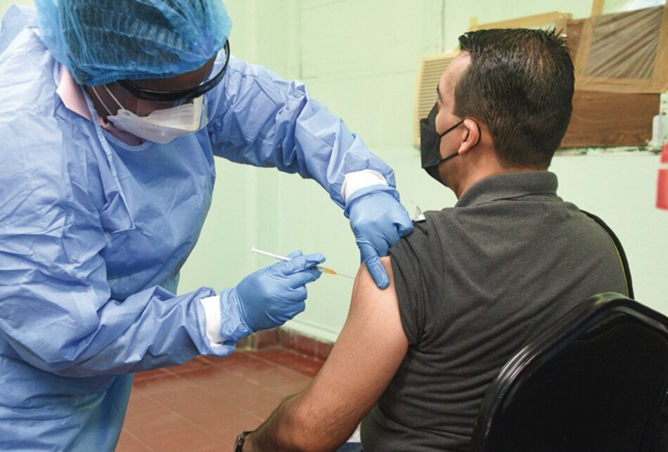 Segundas dosis, la estrategia ante llegada de variante Delta