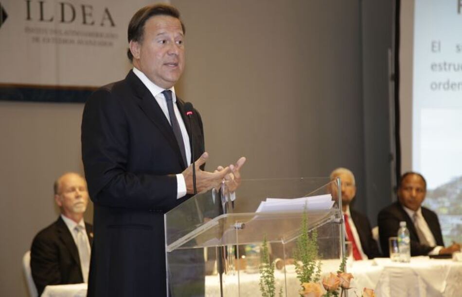 Varela estará ocho días fuera del país