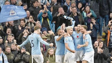 ManCity, Liverpool y Chelsea siguen invictos en 12 jornadas