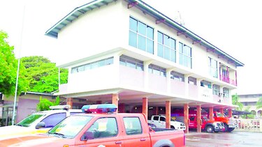 Llamadas falsan agobian a bomberos