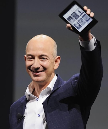 El jefe de Amazon aconseja a periódicos dar salto a lo digital