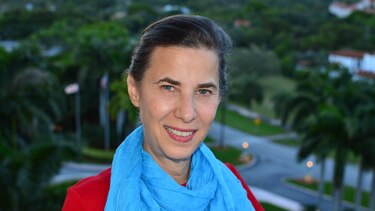 Emma Romeu Riaño presenta un nuevo poemario