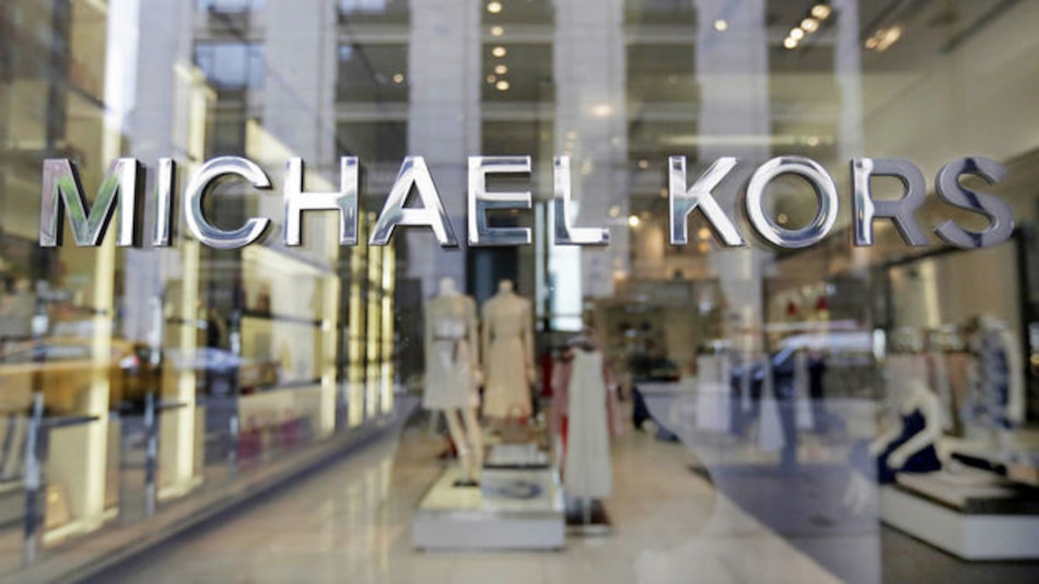 El grupo de moda Michael Kors compra Versace