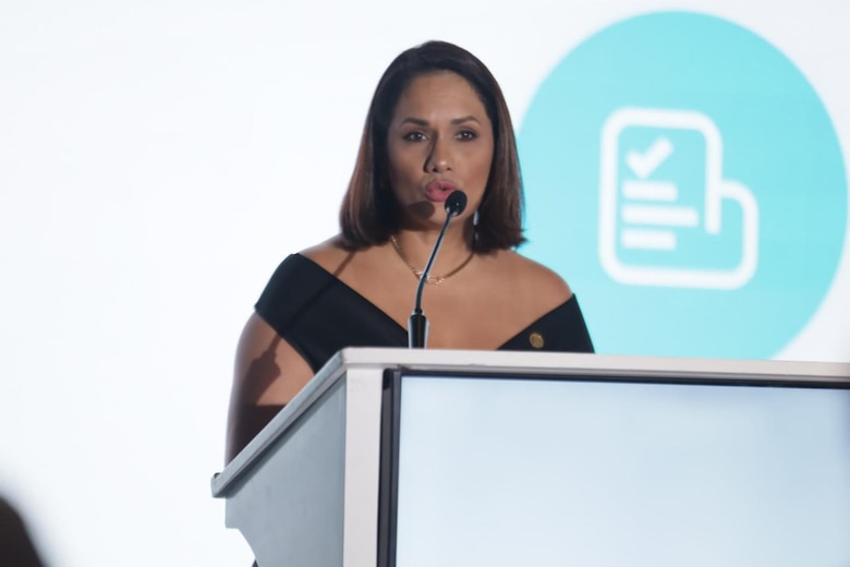 Cuatro aseguradoras compiten por contrato millonario de seguro gratuito para turistas