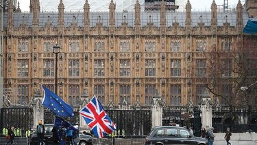 Aplazar ‘brexit’ es peor que plan de Theresa May