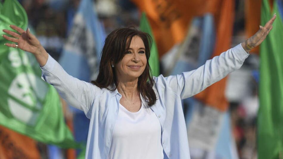 Justicia ratifica proceso contra expresidenta argentina Kirchner por lavado