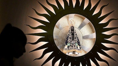 Cómo una polémica por la virgen de Aparecida influye en las elecciones de Brasil