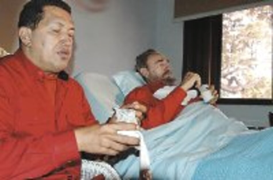 Diario cubano publica fotos de Castro con Chávez