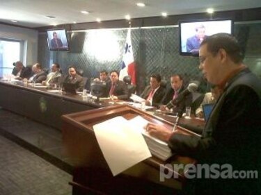 Presentan anteproyecto de moratoria para la explotación minera