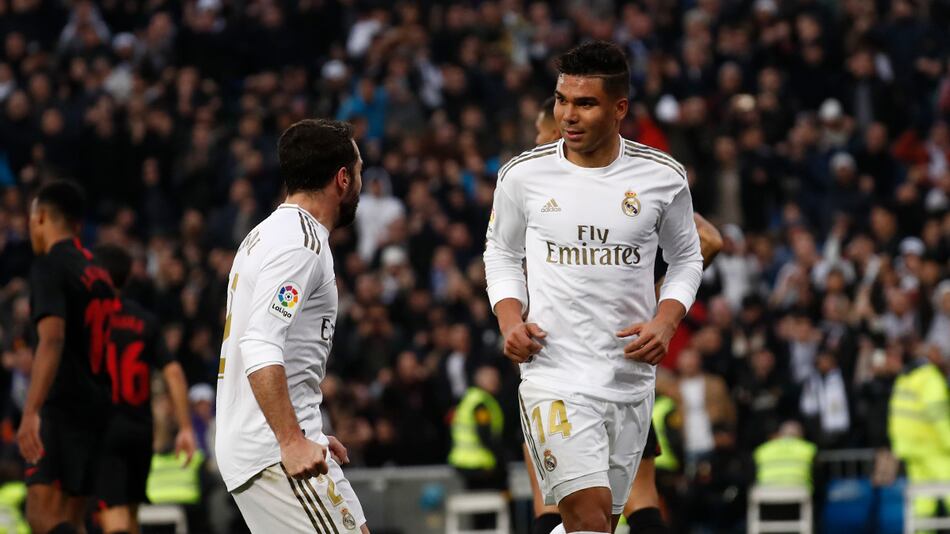 Real Madrid vence al Sevilla con doblete de Casemiro