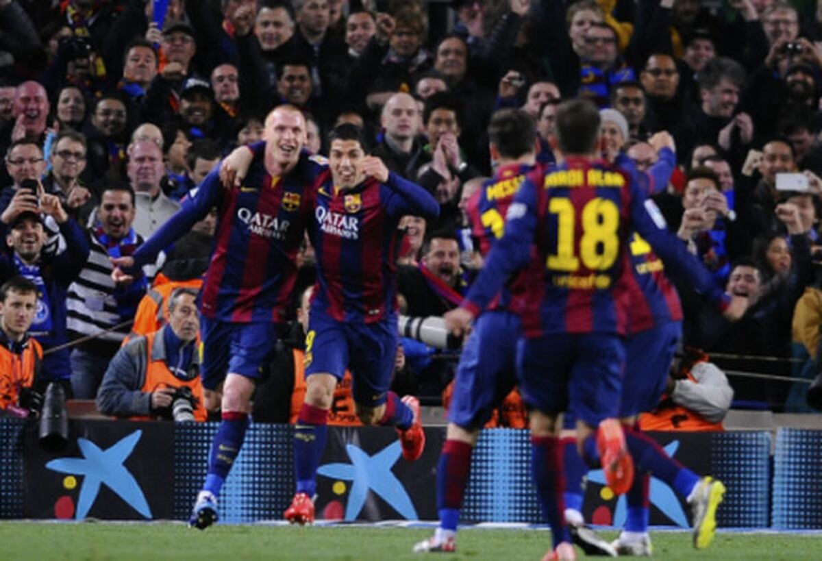 Barcelona vence al Real Madrid y se aleja en la liga