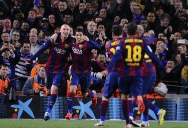 Barcelona vence al Real Madrid y se aleja en la liga