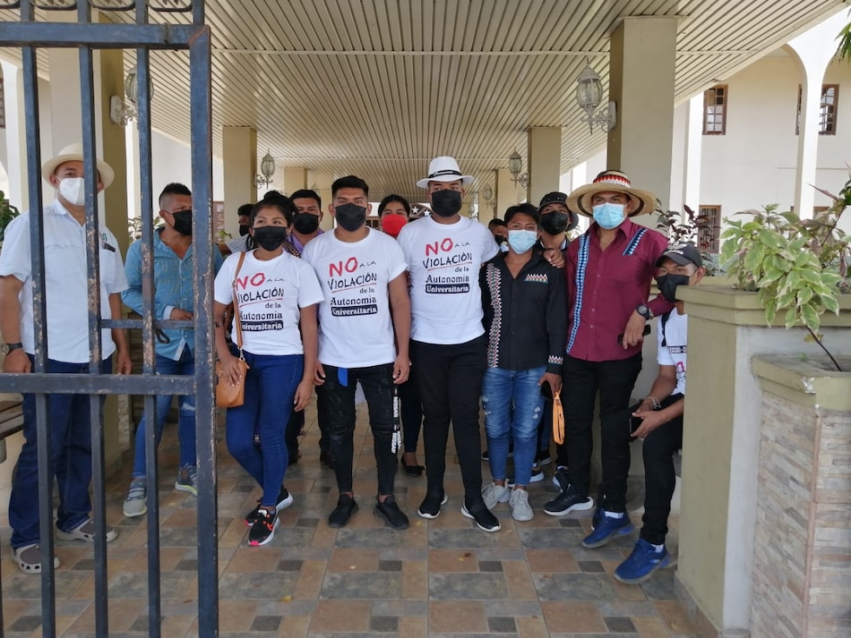 Universitarios denuncian ante la Defensoría del Pueblo a la rectora de la Unachi