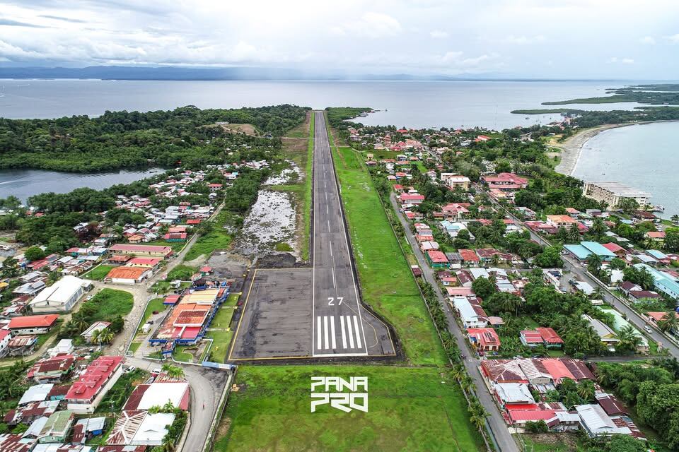 Aeropuerto de Isla Colón en Bocas del Toro. Fotografía tomada del Facebook de Aeropuerto Internacional de Bocas del Toro