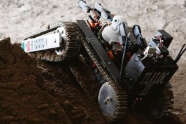Robot inspecciona Teotihuacán