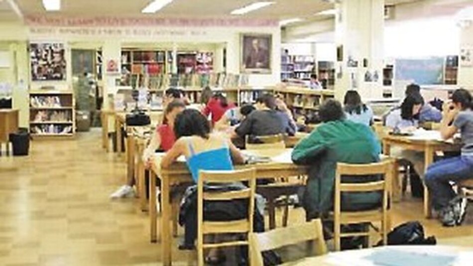 Panameños, en busca de una beca extranjera