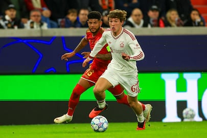 Andrés Andrade es titular en derrota del LASK Linz ante el Liverpool