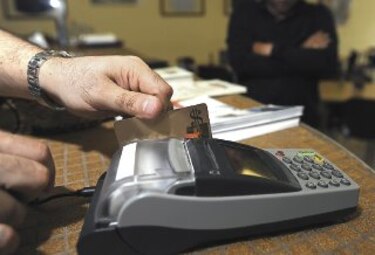 Preocupa fraude de tarjetas de crédito