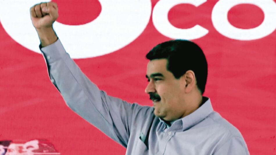 Uribe clama por ‘salida de fuerza’ para Venezuela