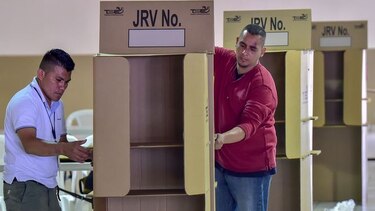 Salvadoreños acuden a las urnas para elegir nuevo presidente