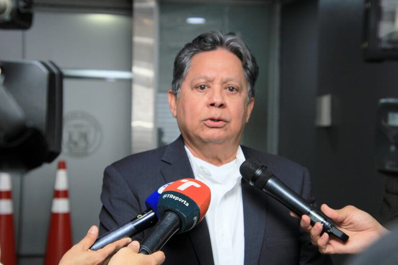 Puente aéreo traslada medicamentos e insumos para pacientes en zonas afectadas por cierres