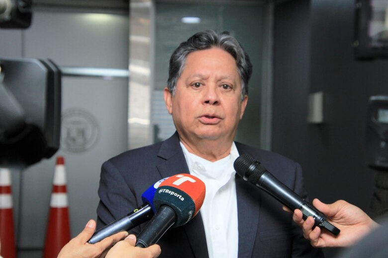 Puente aéreo traslada medicamentos e insumos para pacientes en zonas afectadas por cierres