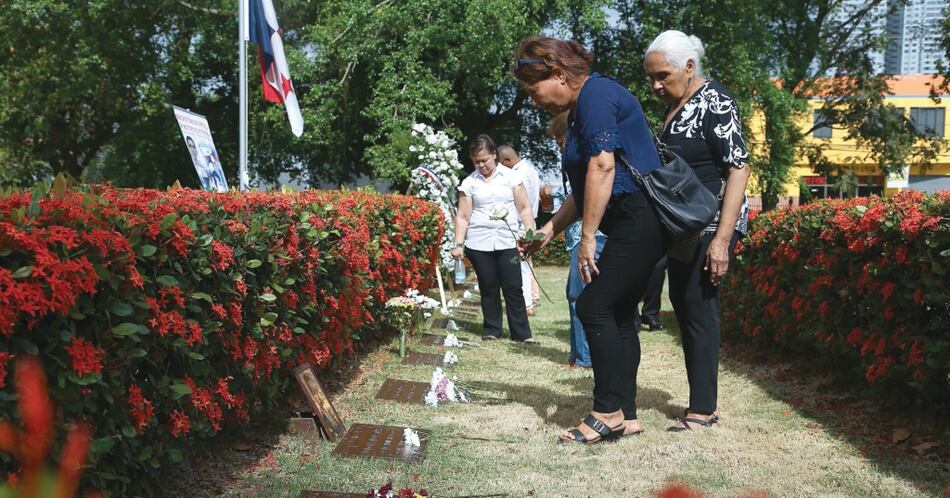 Invasión: el 22 de enero se inician las exhumaciones