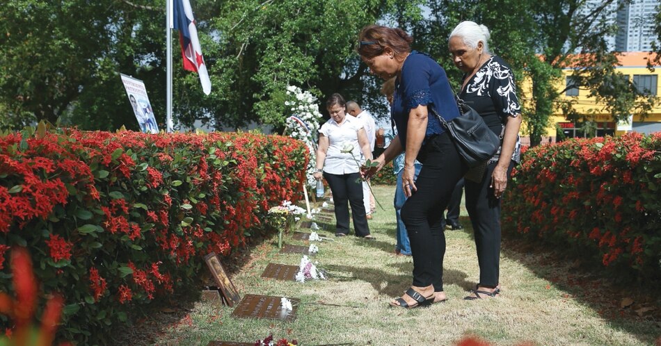 Invasión: el 22 de enero se inician las exhumaciones