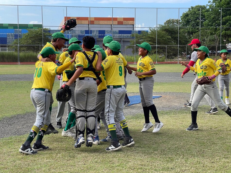 Eugenio Barrios pone a Vacamonte a un paso de Williamsport